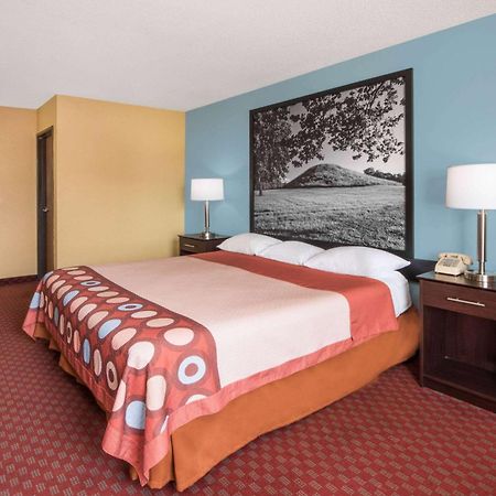 Отель Super 8 By Wyndham Troy Il/St. Louis Area Экстерьер фото