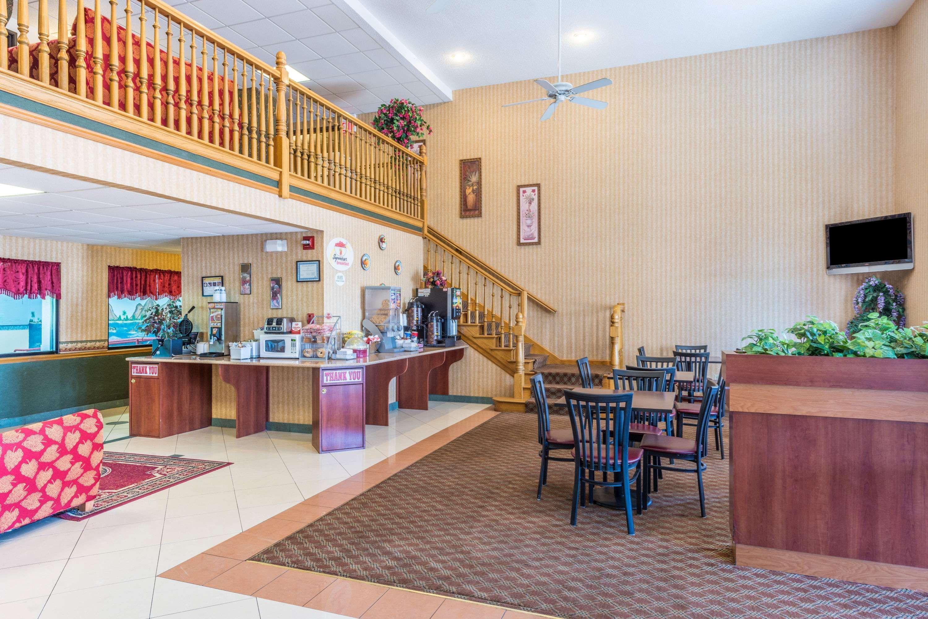 Отель Super 8 By Wyndham Troy Il/St. Louis Area Экстерьер фото