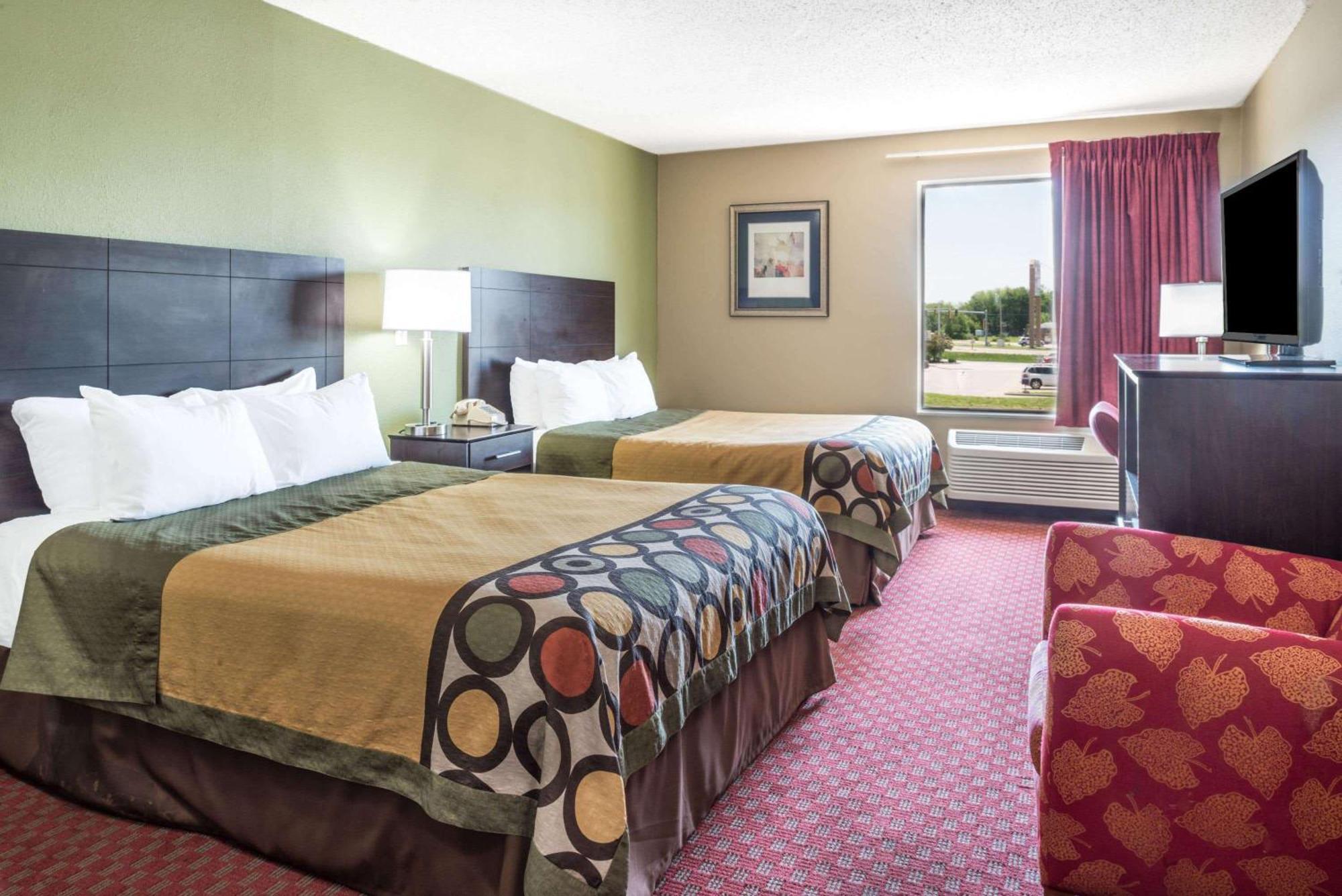 Отель Super 8 By Wyndham Troy Il/St. Louis Area Экстерьер фото